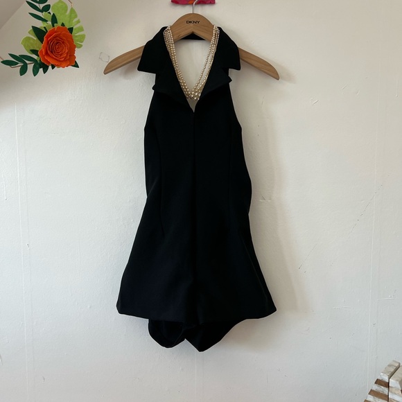 EUC VTG Black Belted Romper with collar 2” inseam hot shorts belted deep v sz 8 - Picture 12 of 13